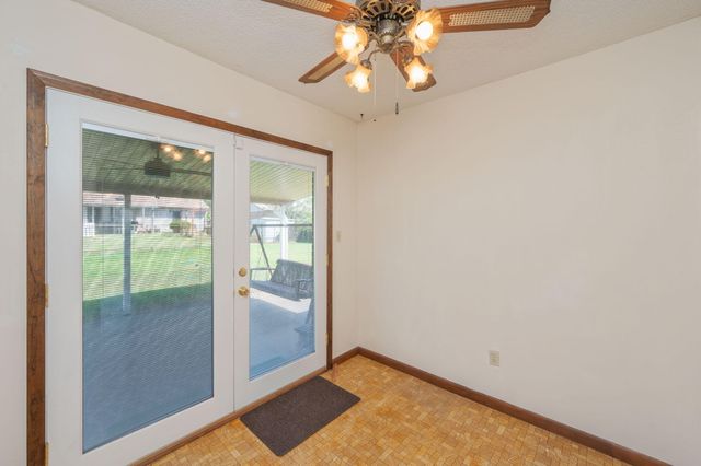 422 Fleetwood Drive, Mary Esther, FL 32569