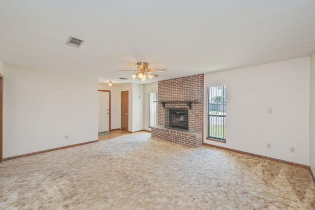 422 Fleetwood Drive, Mary Esther, FL 32569