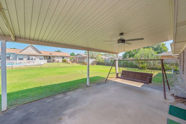422 Fleetwood Drive, Mary Esther, FL 32569