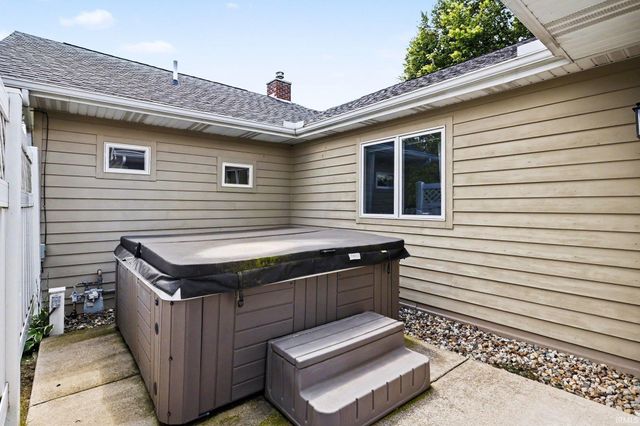 11680 Jefferson Road, Osceola, IN 46561