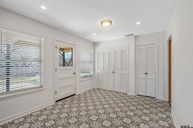 112 Lakeview St., Whitehouse, TX 75791