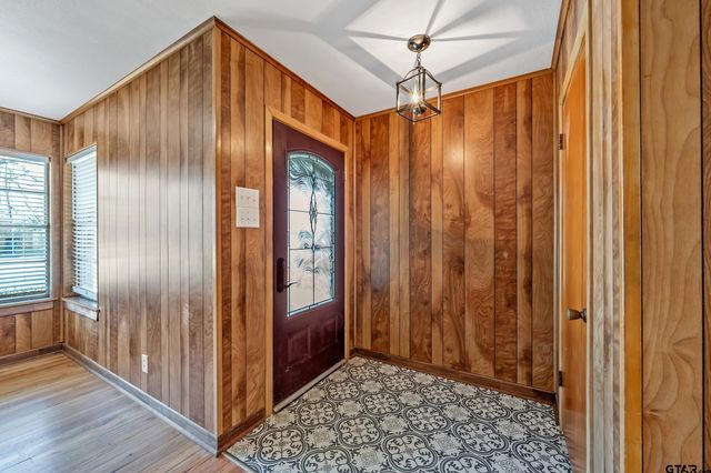 112 Lakeview St., Whitehouse, TX 75791