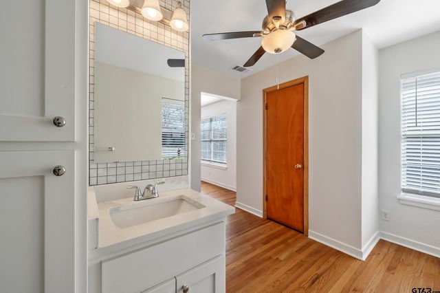 112 Lakeview St., Whitehouse, TX 75791