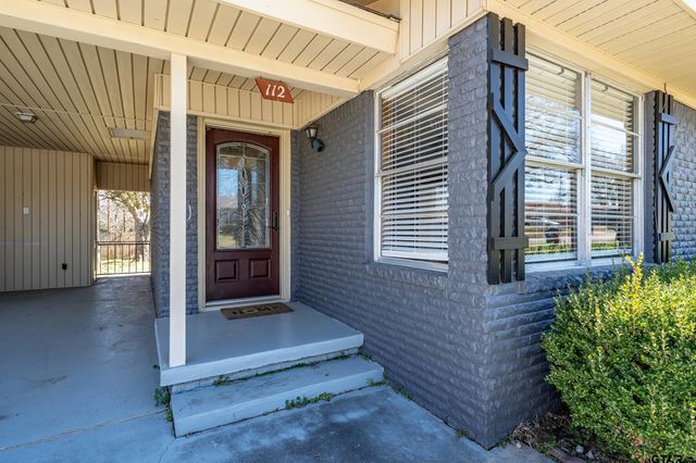 112 Lakeview St., Whitehouse, TX 75791