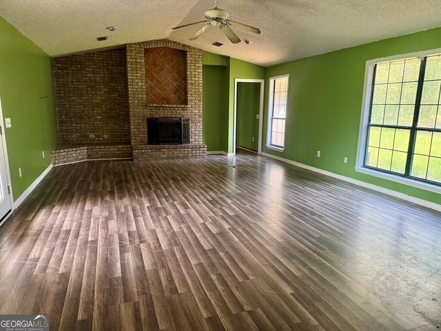 517 Ben Carver Road, Douglas, GA 31535