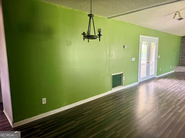 517 Ben Carver Road, Douglas, GA 31535