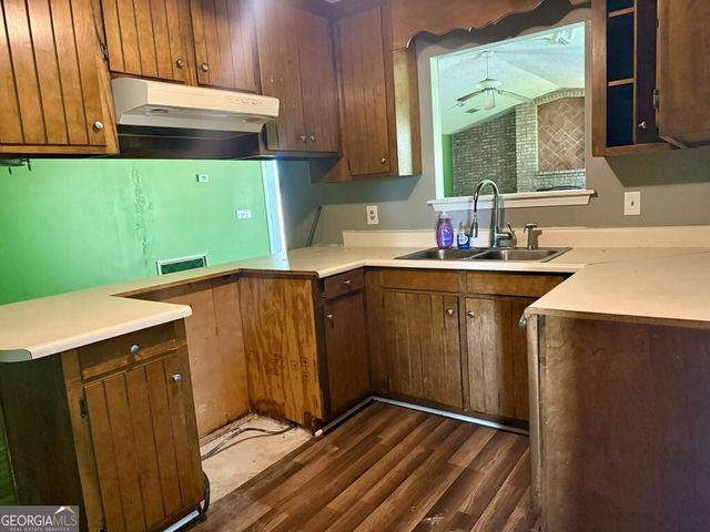 517 Ben Carver Road, Douglas, GA 31535