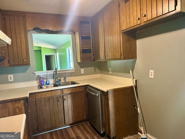 517 Ben Carver Road, Douglas, GA 31535
