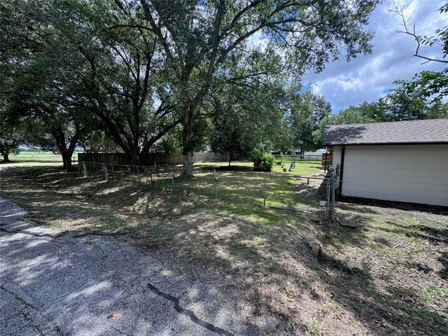 7903 Church Street, Needville, TX 77461