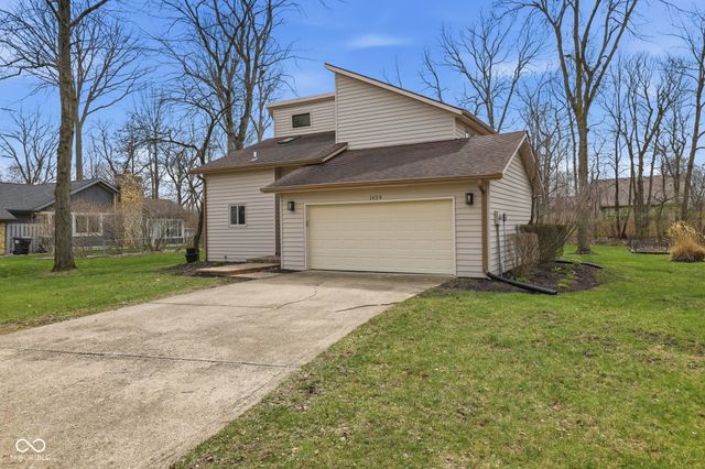 1429 Timber Trail, Greenwood, IN 46142