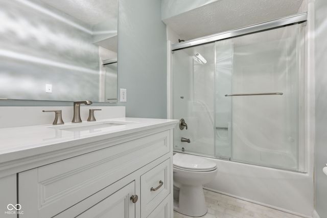 1429 Timber Trail, Greenwood, IN 46142