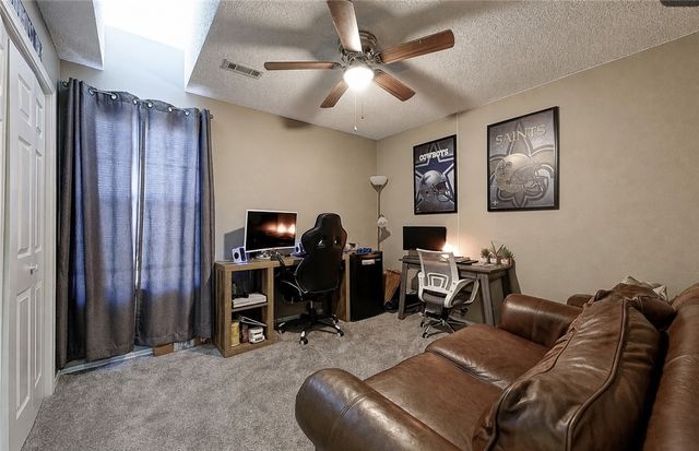1701 Signature Drive, Bentonville, AR 72712