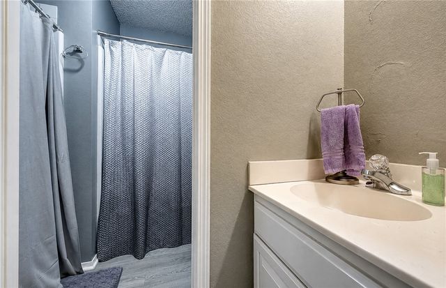1701 Signature Drive, Bentonville, AR 72712
