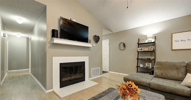 1701 Signature Drive, Bentonville, AR 72712