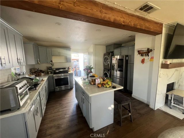 1693 Jess, Pomona, CA 91766