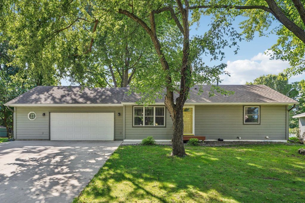 6852 161st Street W, Lakeville, MN 55068