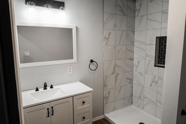 112 SW 8th Street, Plainview, TX 79072