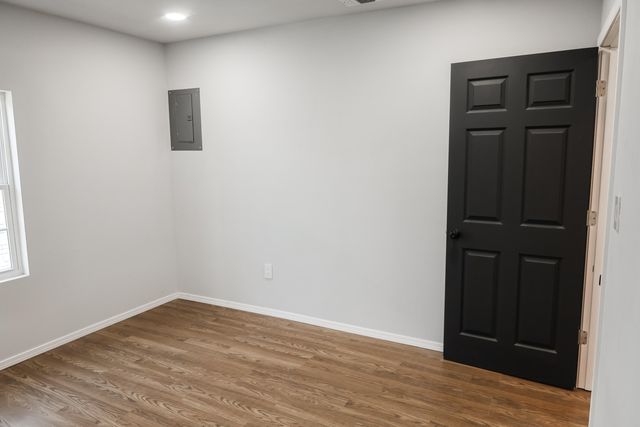 112 SW 8th Street, Plainview, TX 79072