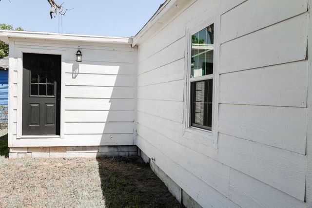 112 SW 8th Street, Plainview, TX 79072