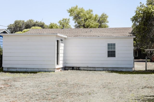 112 SW 8th Street, Plainview, TX 79072