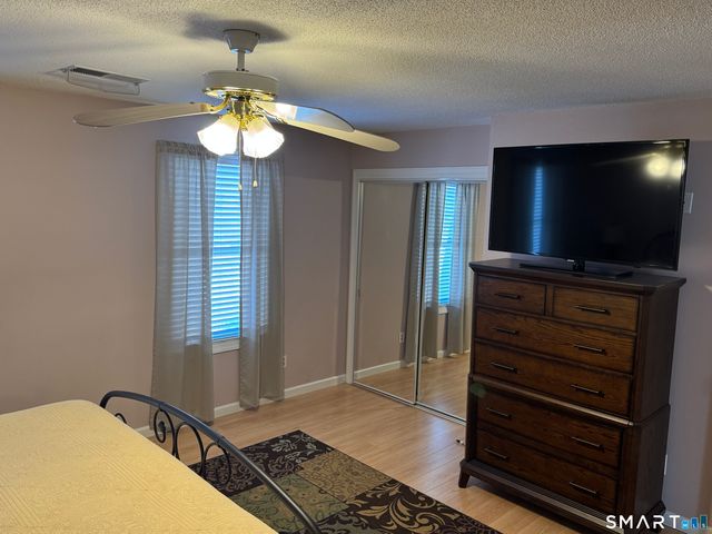 7 Bay Path Way 7, Branford, CT 06405