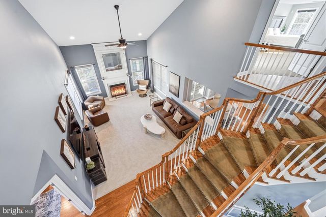 16 WINDERMERE DR, Moorestown, NJ 08057