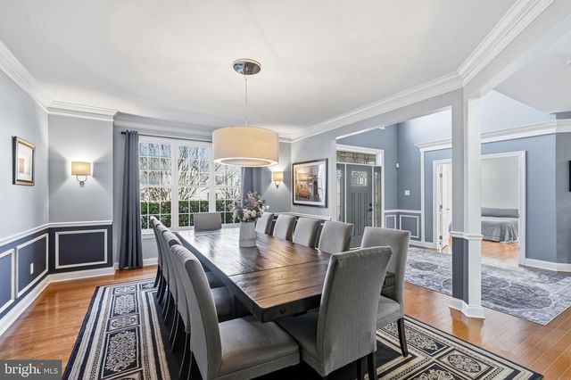 16 WINDERMERE DR, Moorestown, NJ 08057