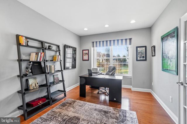 16 WINDERMERE DR, Moorestown, NJ 08057