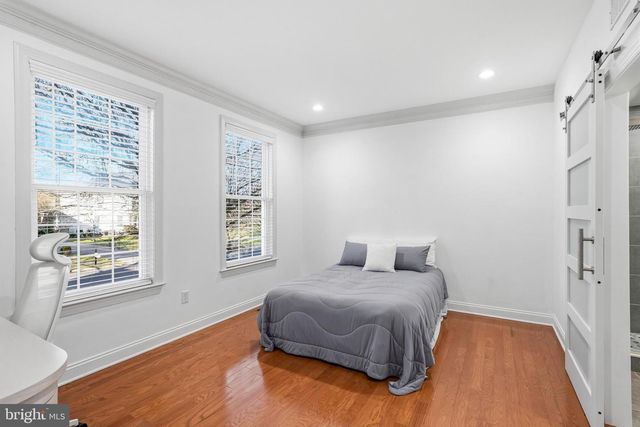 16 WINDERMERE DR, Moorestown, NJ 08057