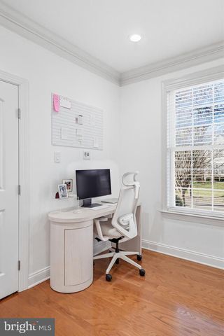 16 WINDERMERE DR, Moorestown, NJ 08057