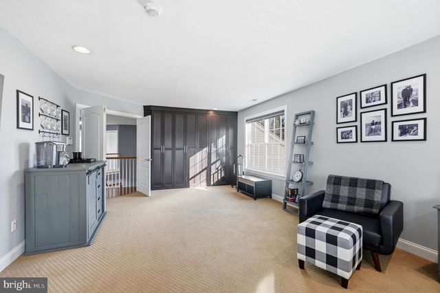 16 WINDERMERE DR, Moorestown, NJ 08057