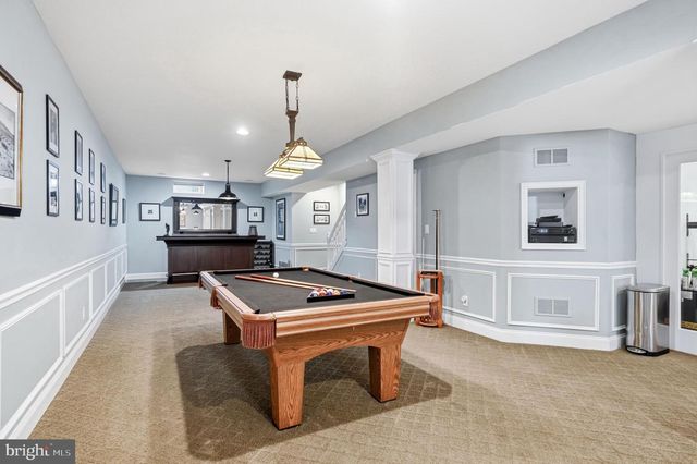 16 WINDERMERE DR, Moorestown, NJ 08057