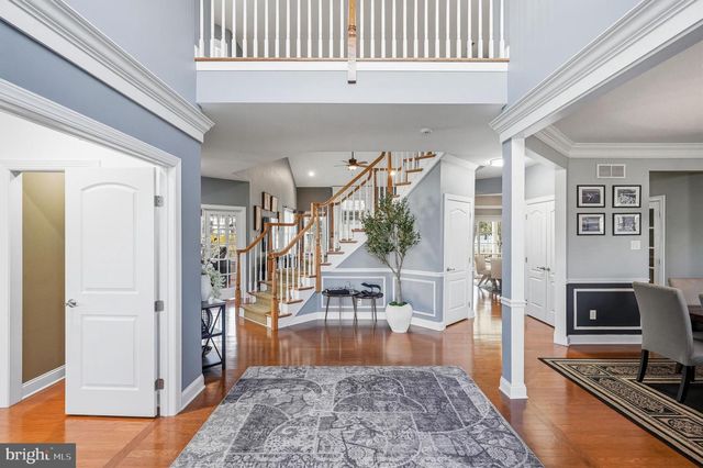 16 WINDERMERE DR, Moorestown, NJ 08057