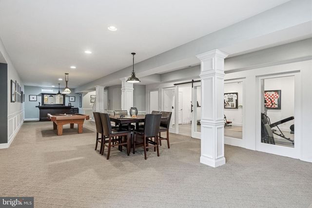 16 WINDERMERE DR, Moorestown, NJ 08057