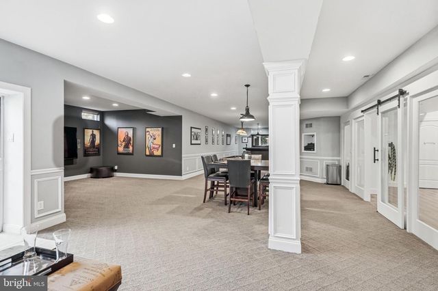 16 WINDERMERE DR, Moorestown, NJ 08057