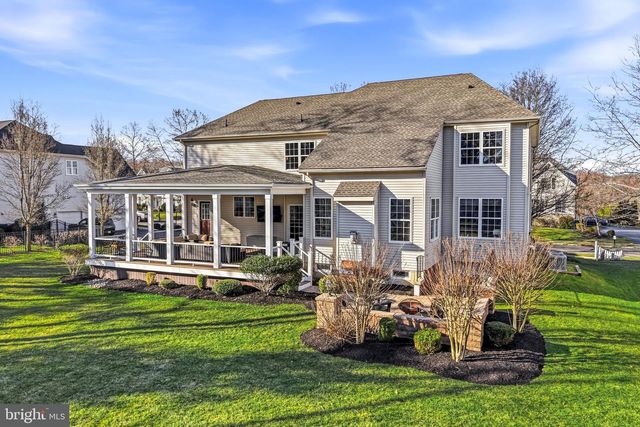 16 WINDERMERE DR, Moorestown, NJ 08057