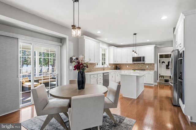 16 WINDERMERE DR, Moorestown, NJ 08057