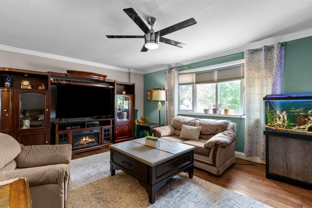 3670 SUSSEX LN, Philadelphia, PA 19114