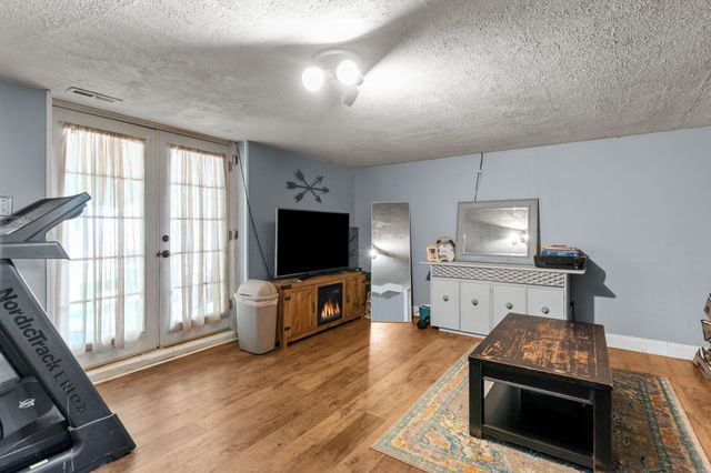 3670 SUSSEX LN, Philadelphia, PA 19114