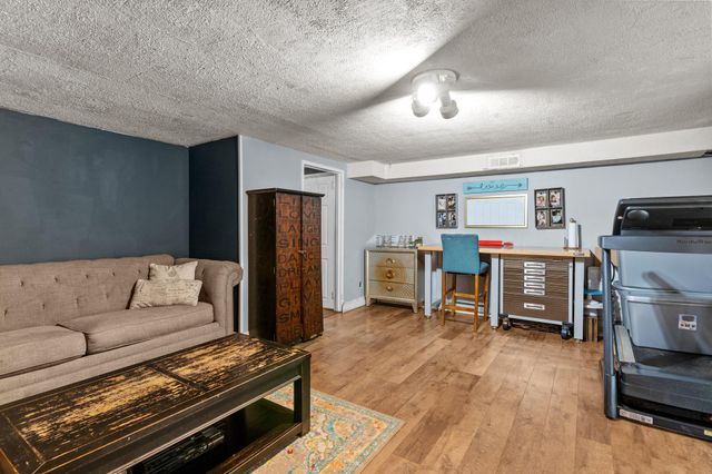 3670 SUSSEX LN, Philadelphia, PA 19114
