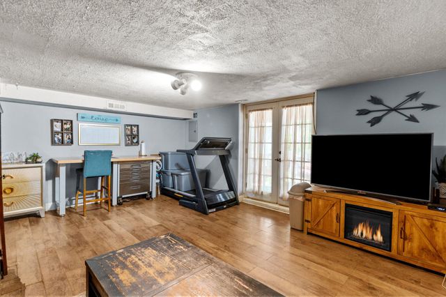 3670 SUSSEX LN, Philadelphia, PA 19114