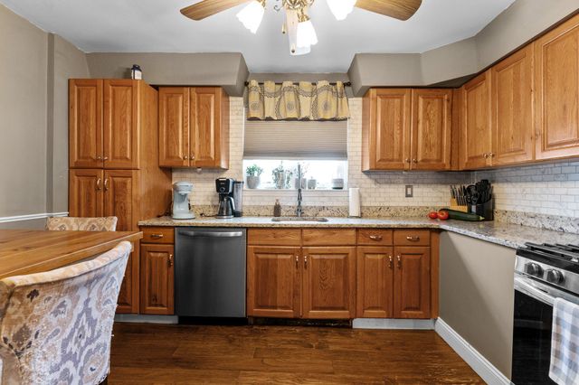3670 SUSSEX LN, Philadelphia, PA 19114