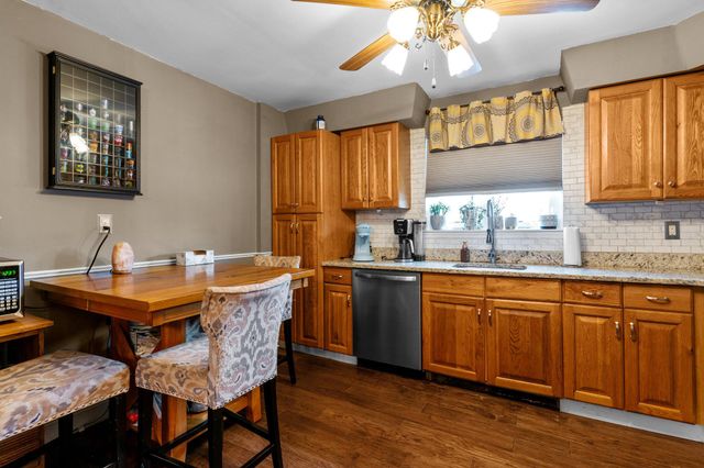 3670 SUSSEX LN, Philadelphia, PA 19114