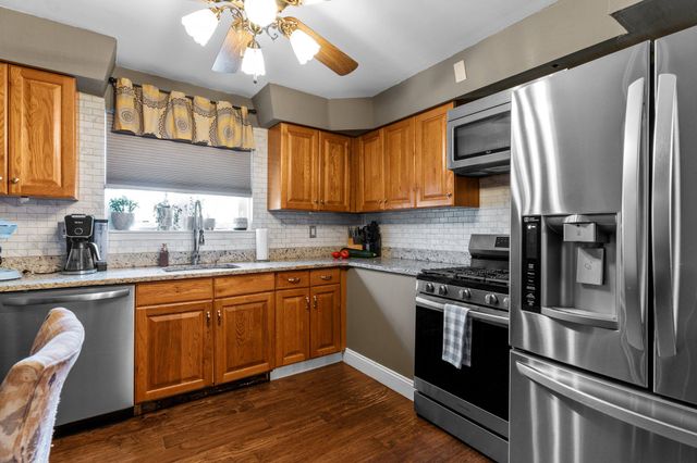 3670 SUSSEX LN, Philadelphia, PA 19114