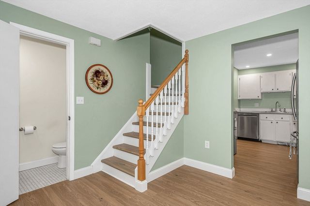 71 Kennedy Dr 71, Chelmsford, MA 01863