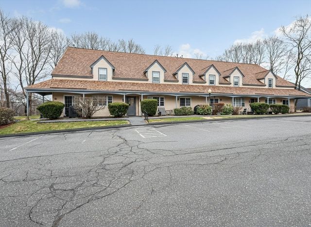 71 Kennedy Dr 71, Chelmsford, MA 01863