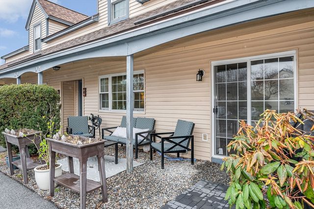 71 Kennedy Dr 71, Chelmsford, MA 01863