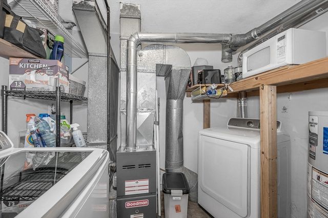 71 Kennedy Dr 71, Chelmsford, MA 01863