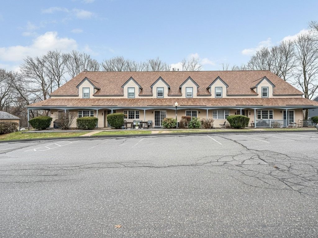 71 Kennedy Dr 71, Chelmsford, MA 01863