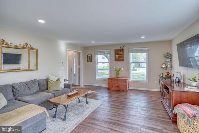 45 N FAIRFIELD DR, Dover, DE 19901
